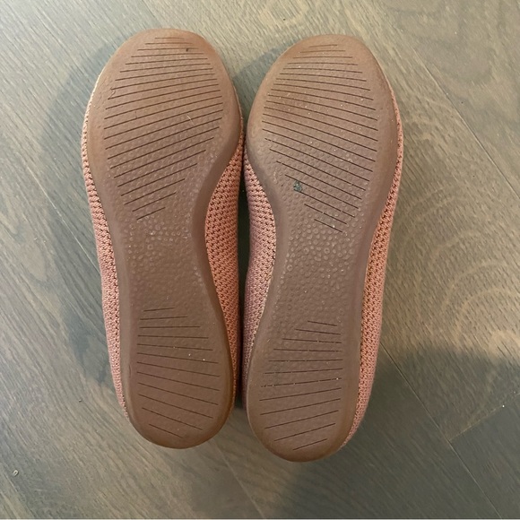 Allbirds Women's Flats in Dusty Pink - Picture 2 of 7